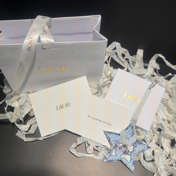 Dior Around the World Ornament~NIB - Picture 4 of 4